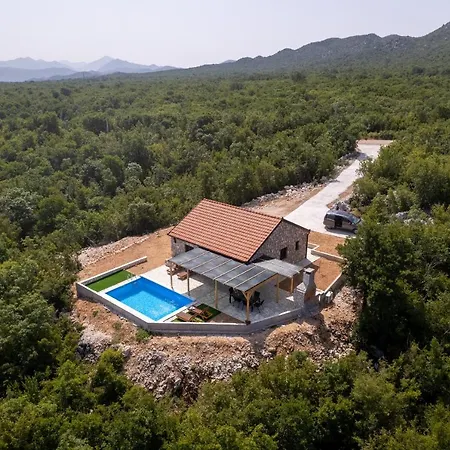 Ivanka * Neum